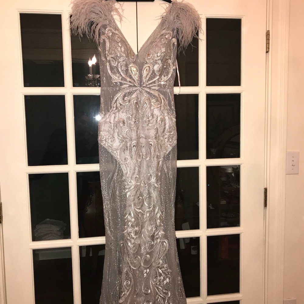 Brand new 2019 Portia and Scarlett evening gown - Picture 3 of 5